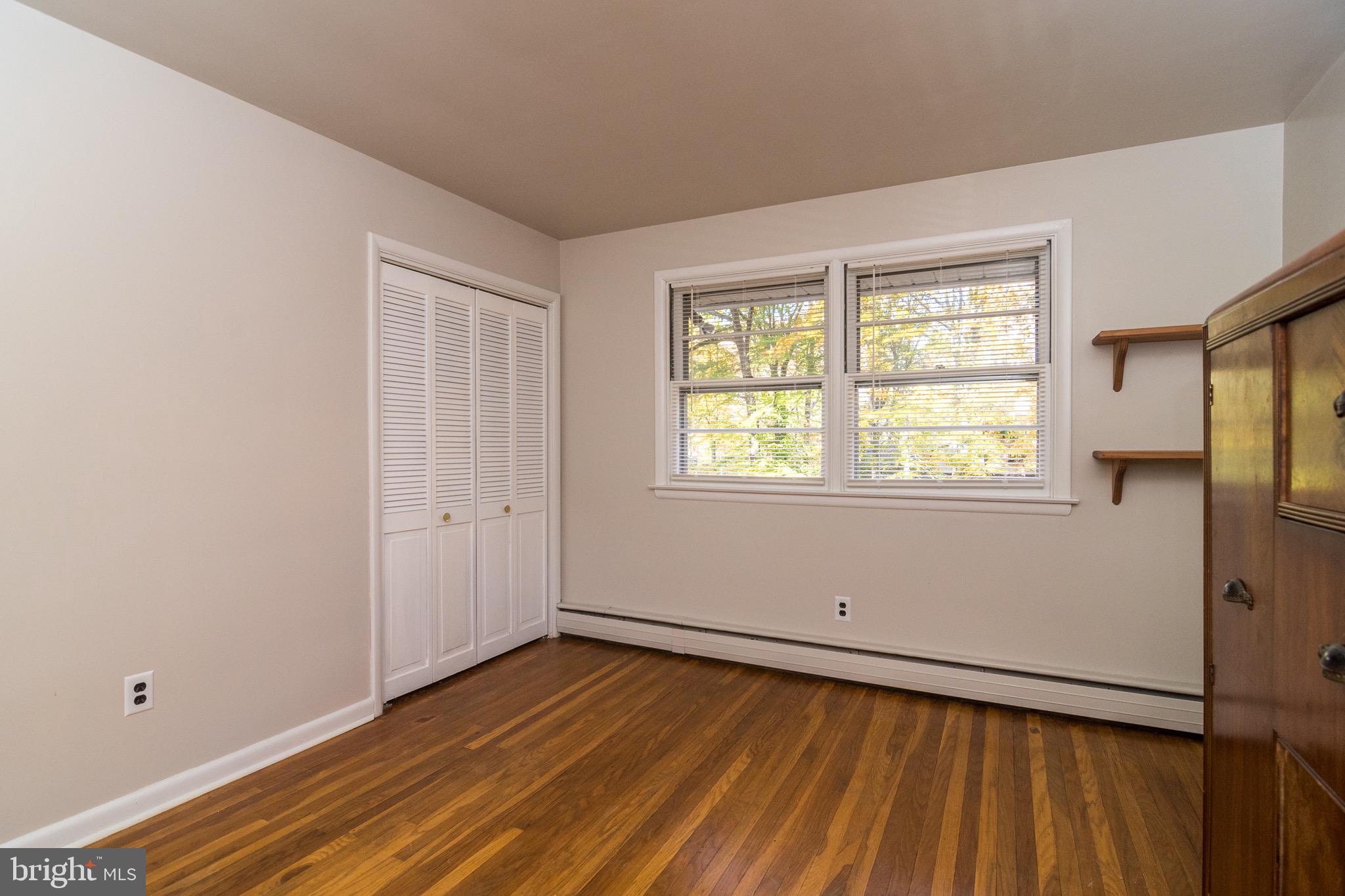 93 Buttonwood Lane Doylestown, PA 18901 - Photo 23 of 35 Bed#2 orig red oak floor, large closet