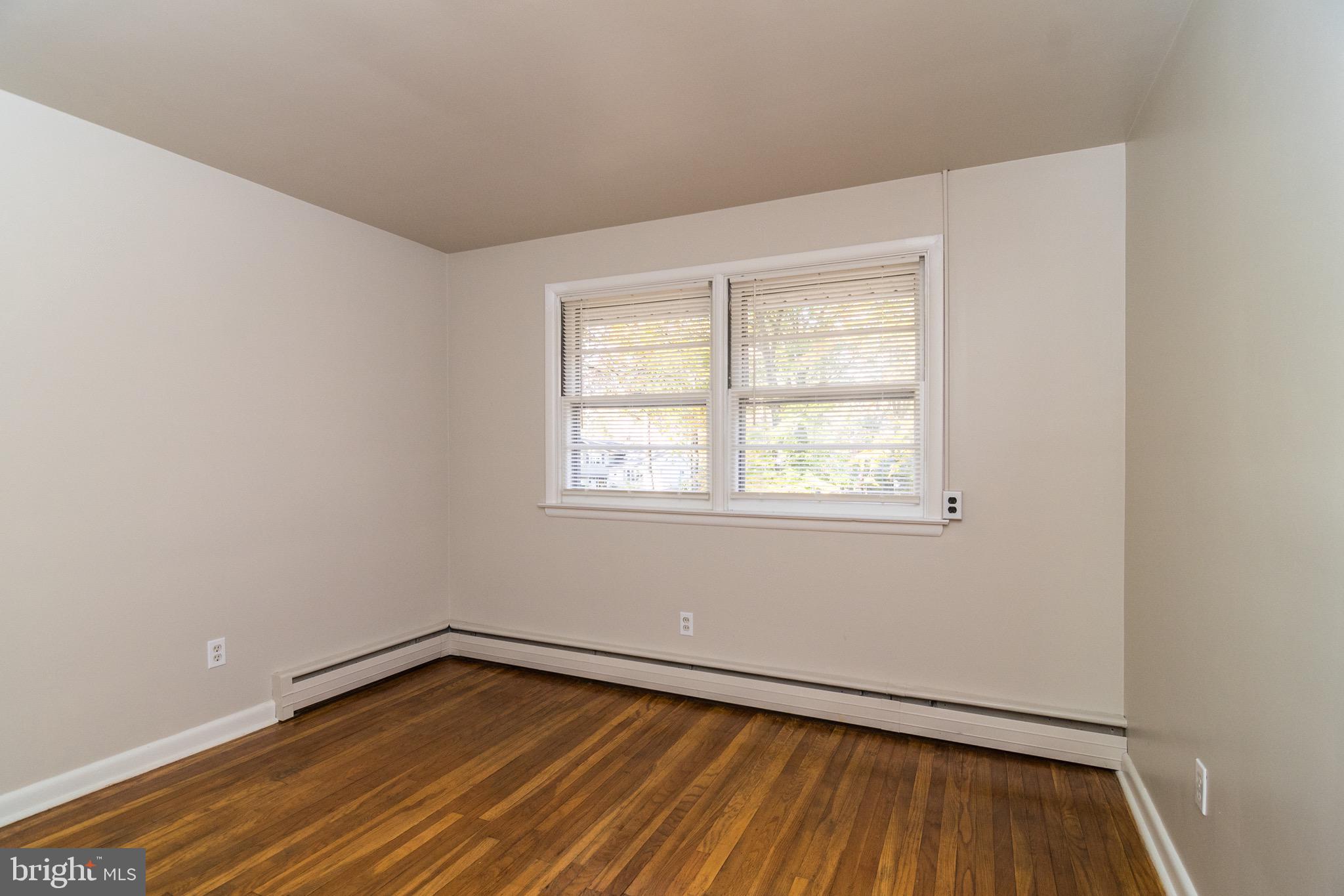 93 Buttonwood Lane Doylestown, PA 18901 - Photo 24 of 35 Bed#3 , gleaming red oak orig.floor