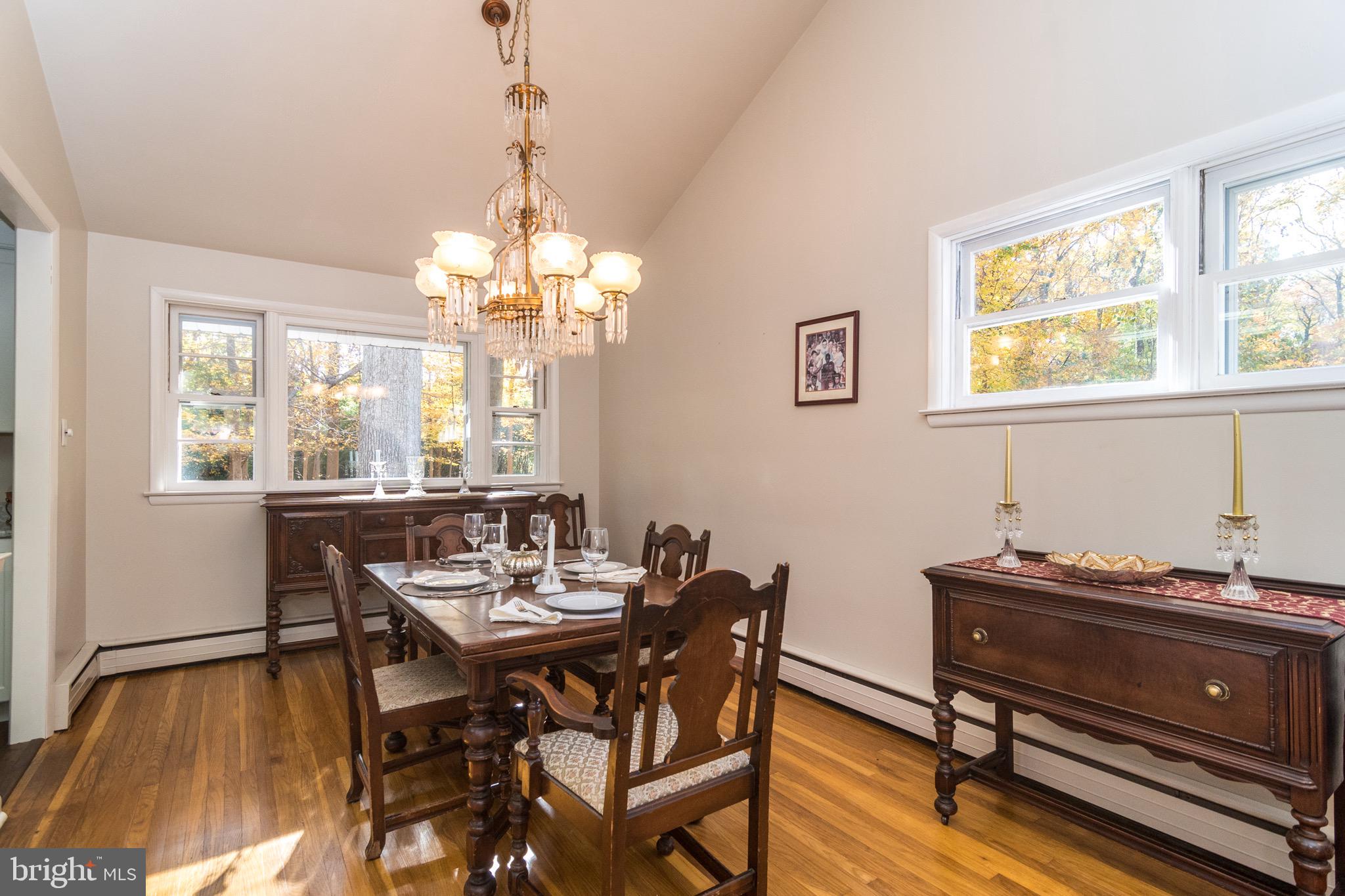 93 Buttonwood Lane Doylestown, PA 18901 - Photo 10 of 35 Crystal chandelier replaceable with buyers' choice