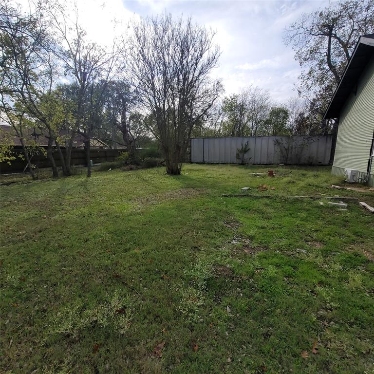 410 Southwest 3rd Street Kerens, TX 75144 - Photo 3 of 21