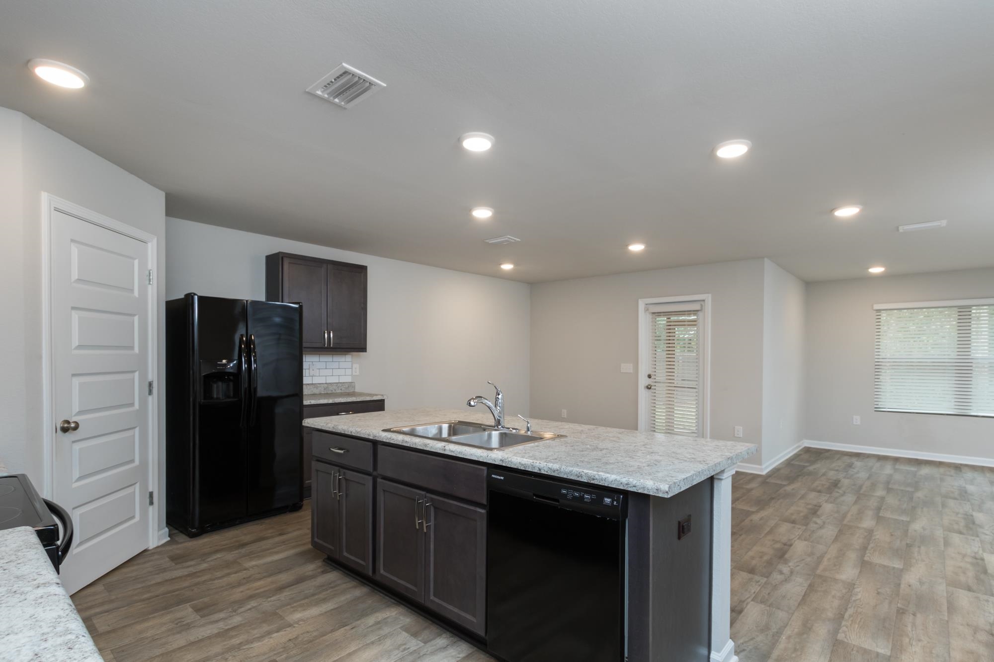 1386 Majesty Loop Foley, AL 36535 - Photo 6 of 30