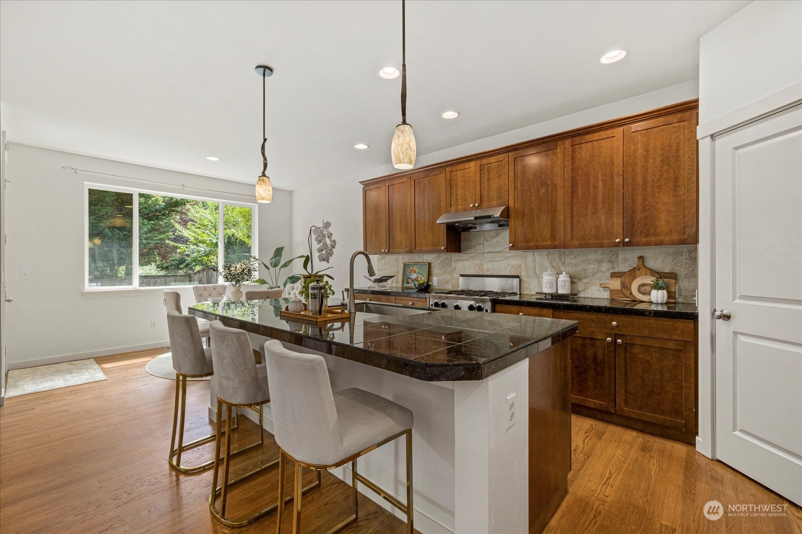 4725 Northeast 2nd Place Renton, WA 98059 - Photo 13 of 38