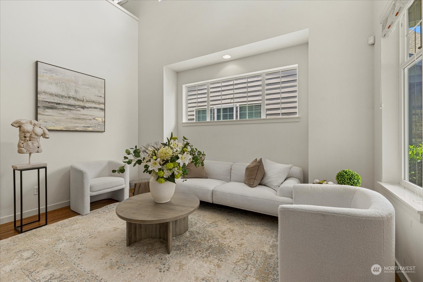 4725 Northeast 2nd Place Renton, WA 98059 - Photo 4 of 38