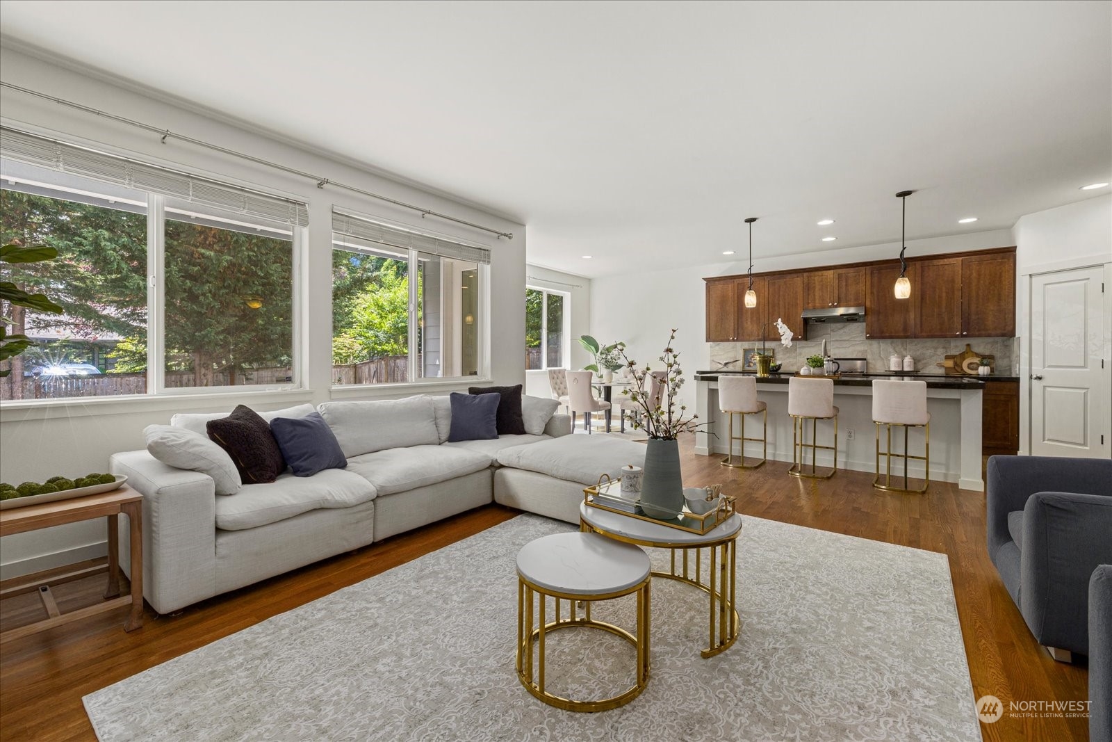 4725 Northeast 2nd Place Renton, WA 98059 - Photo 7 of 38