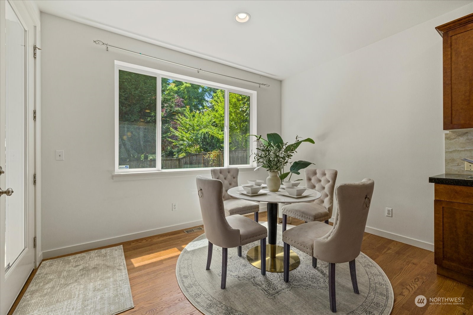 4725 Northeast 2nd Place Renton, WA 98059 - Photo 9 of 38