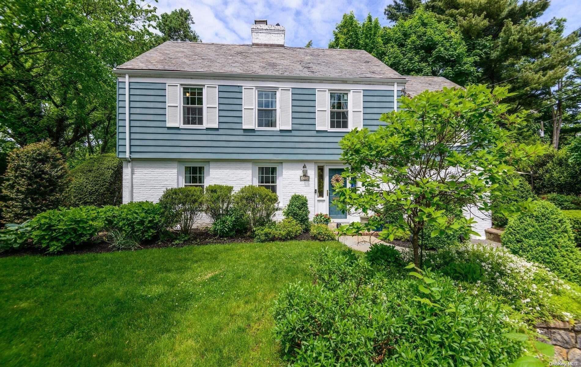 9 Monfort Road Port Washington, NY 11050 - Photo 1 of 1 Front