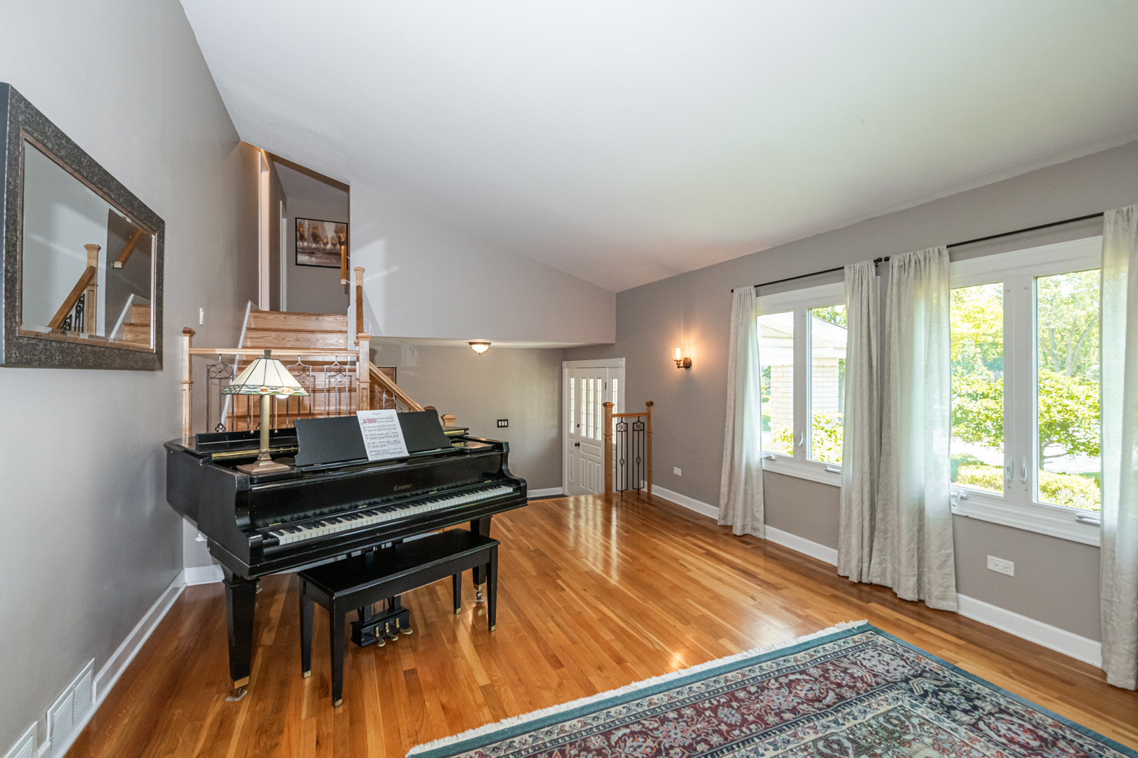 220 North Haddon Place Addison, IL 60101 - Photo 12 of 62 Gallery Image 12