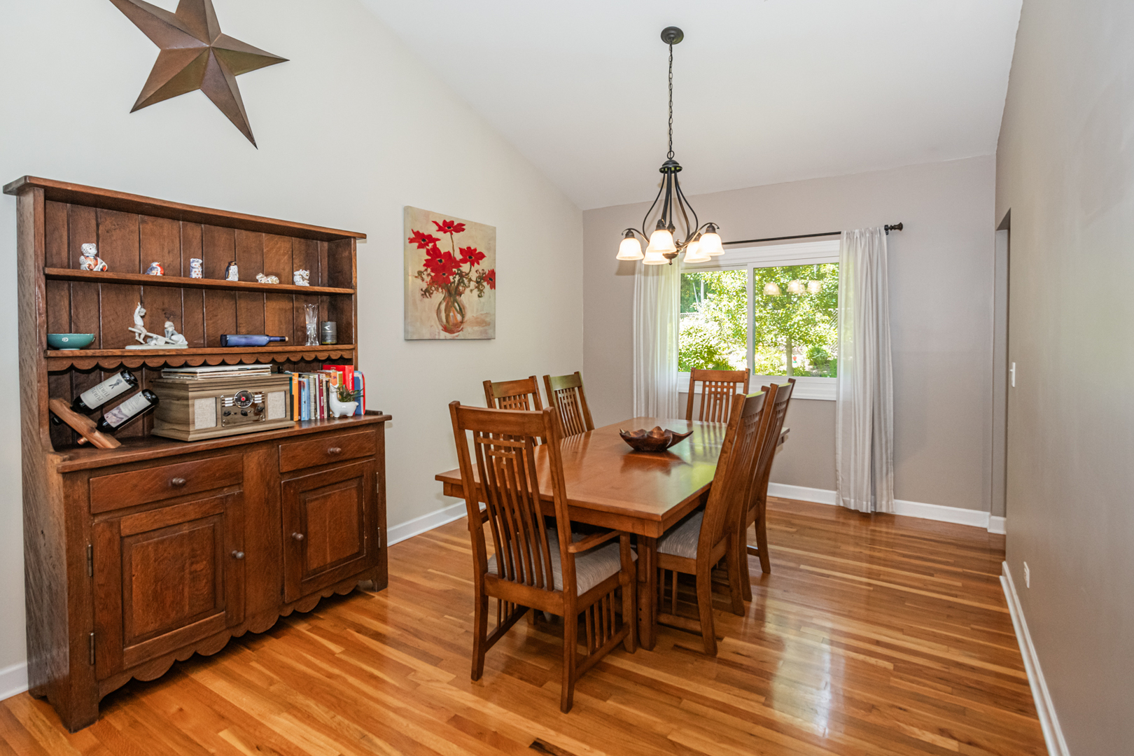 220 North Haddon Place Addison, IL 60101 - Photo 13 of 62 Gallery Image 13