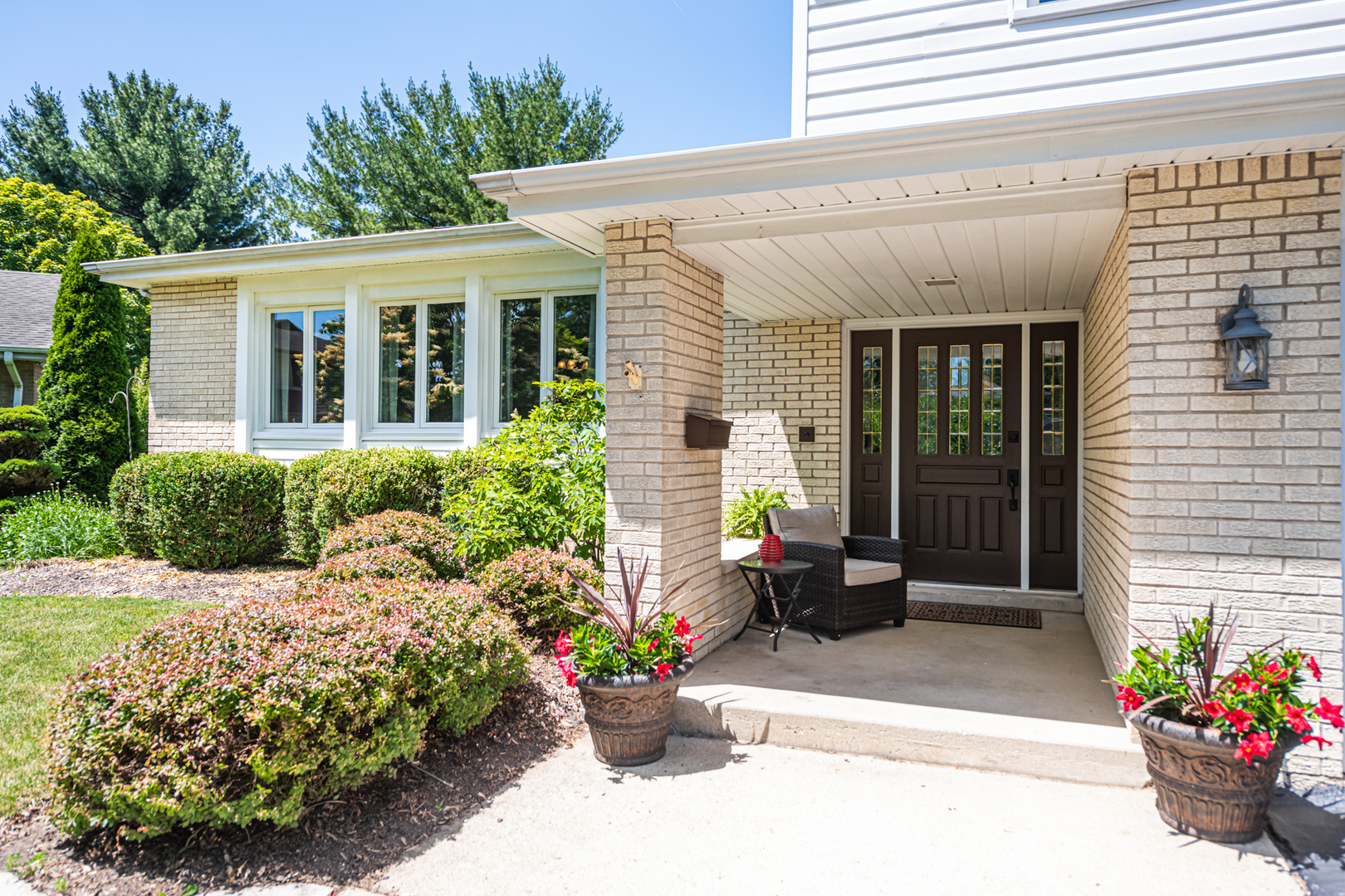 220 North Haddon Place Addison, IL 60101 - Photo 3 of 62 Gallery Image 3