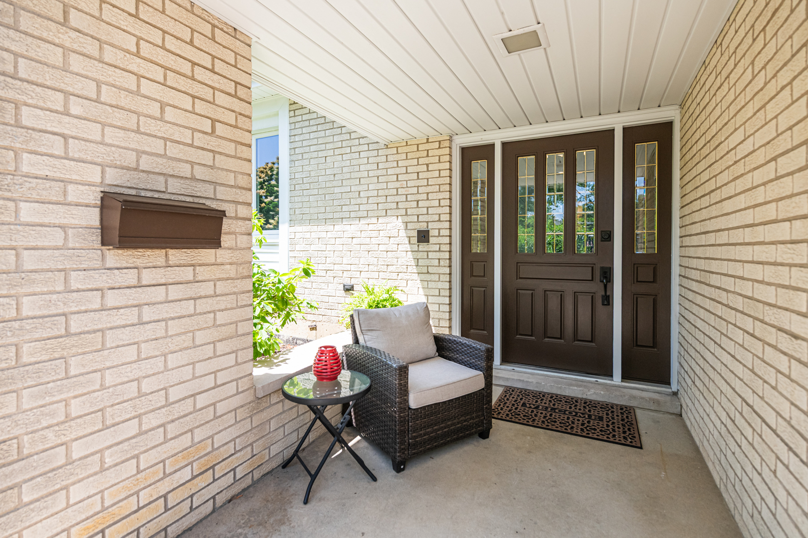 220 North Haddon Place Addison, IL 60101 - Photo 4 of 62 Gallery Image 4