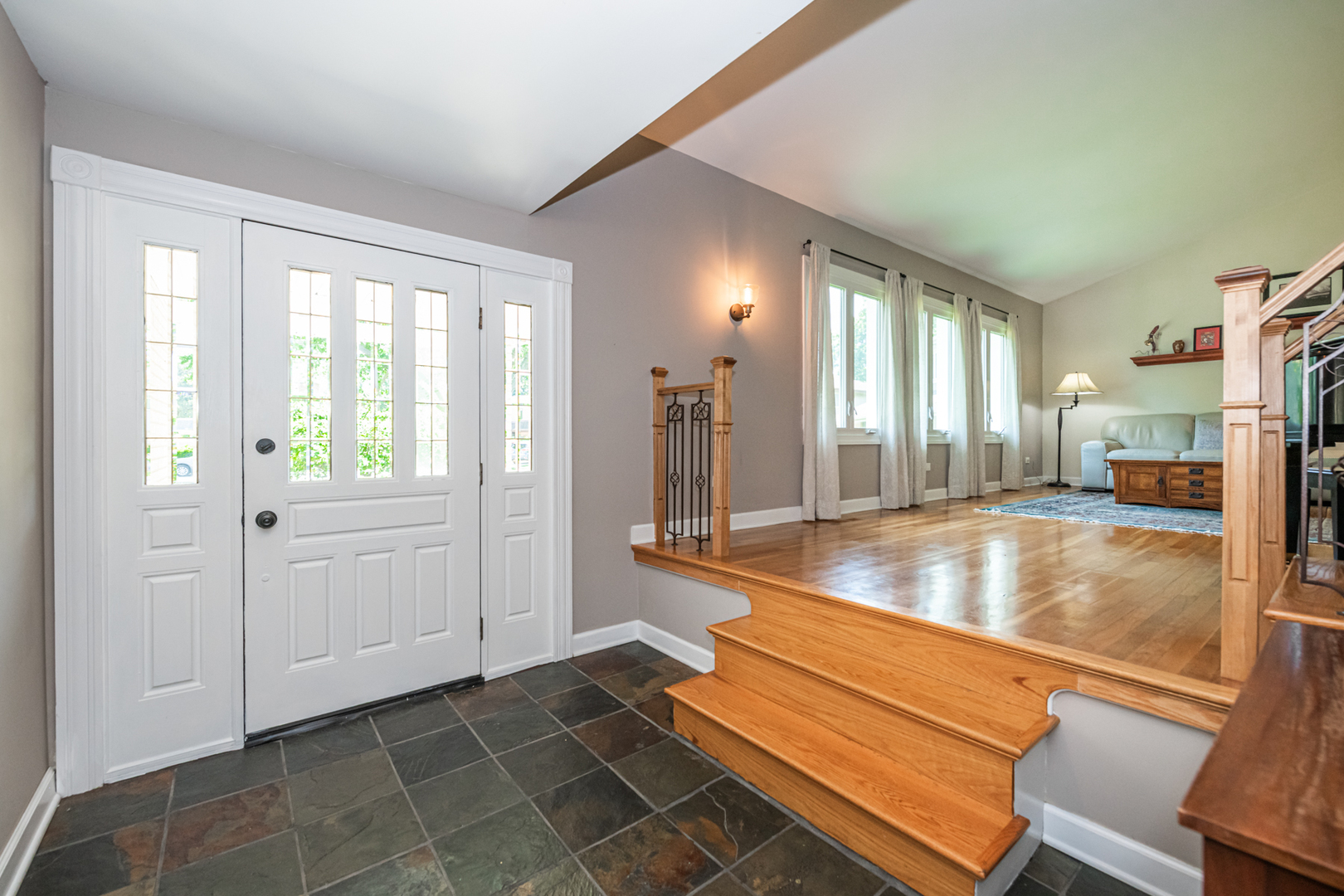 220 North Haddon Place Addison, IL 60101 - Photo 5 of 62 Gallery Image 5