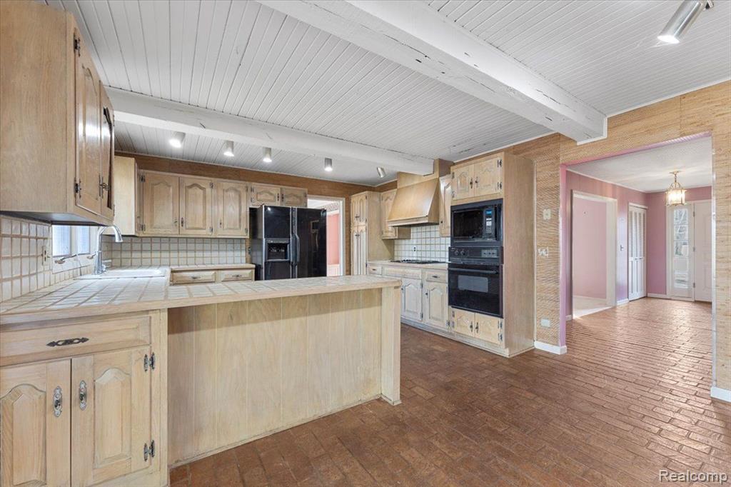 26705 East River Road Grosse Ile, MI 48138 - Photo 10 of 41 Gallery Image 10