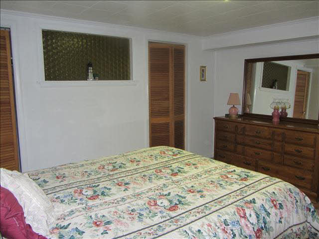 7510 Douglas Road Lambertville, MI 48144 - Photo 15 of 19 20027425-14.JPG