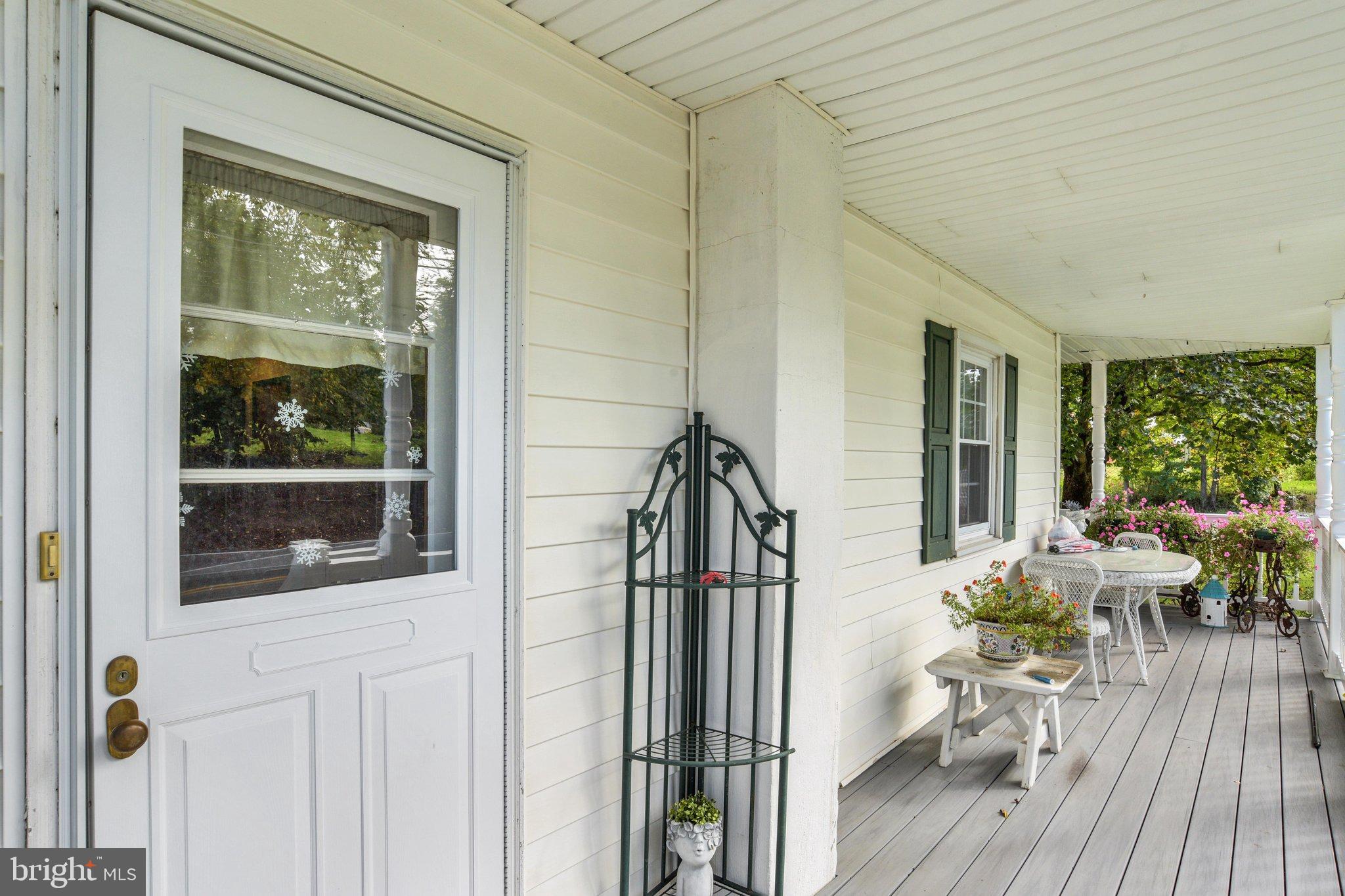 2789 Meadow View Road Manheim, PA 17545 - Photo 4 of 33 Gallery Image 4