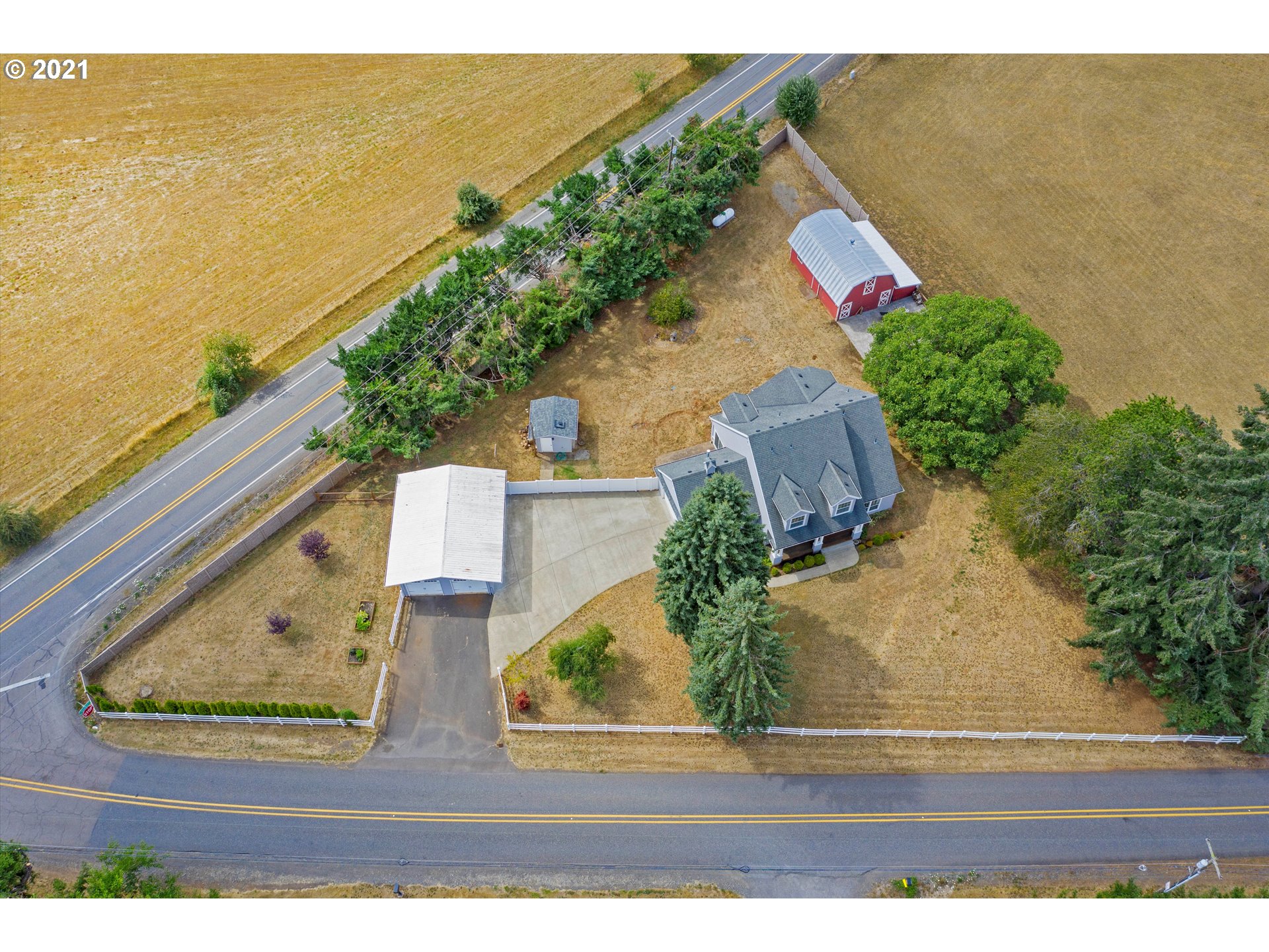 20925 South Ridge Road Oregon City, OR 97045 - Photo 31 of 32 an aerial view of beach and ocean