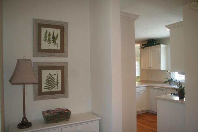 14 Bailey's Path Chatham, MA 02633 - Photo 2 of 20 a bathroom with a sink a mirror and a lamp