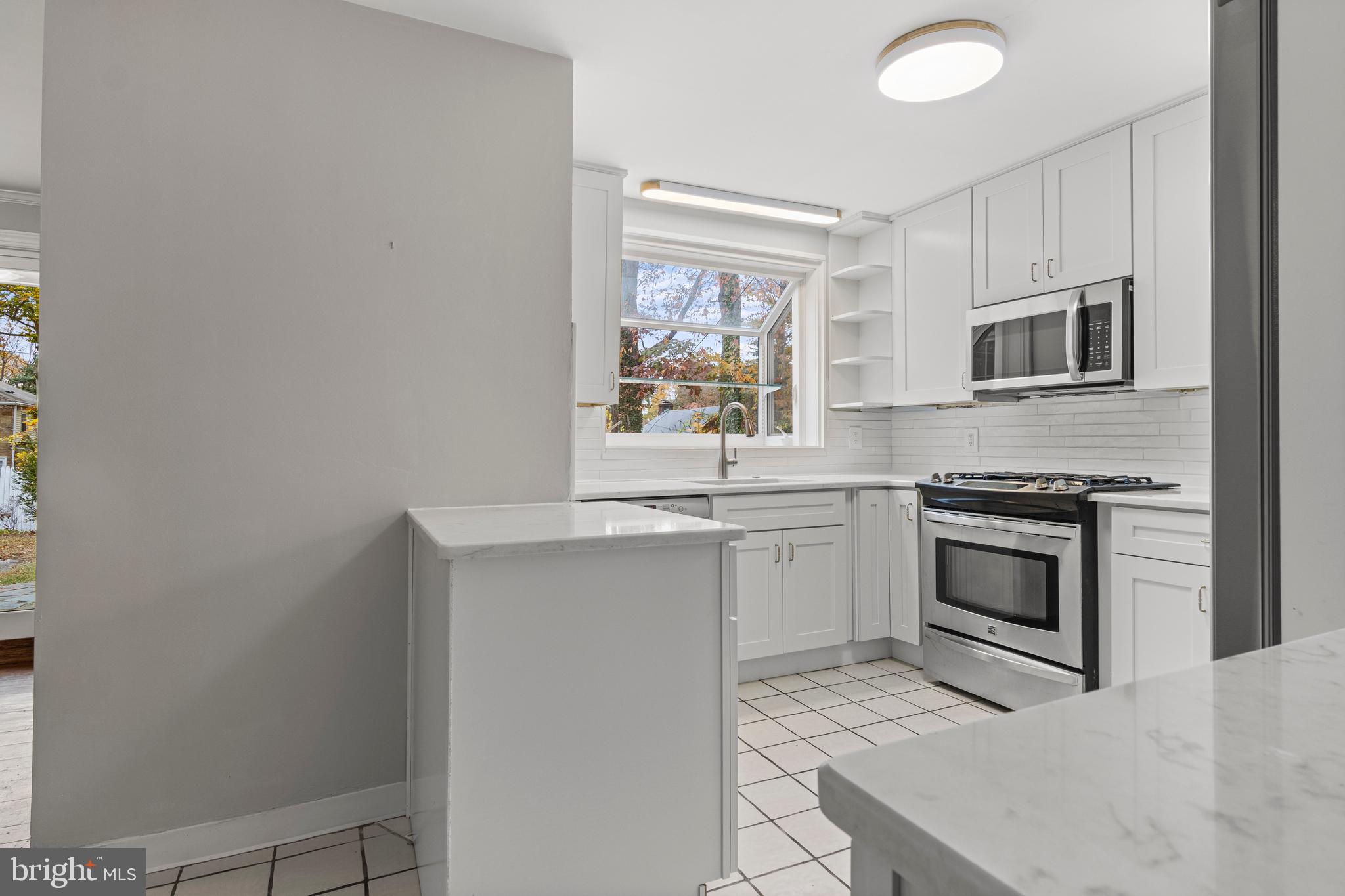 1603 Hillcrest Road Glenside, PA 19038 - Photo 15 of 49