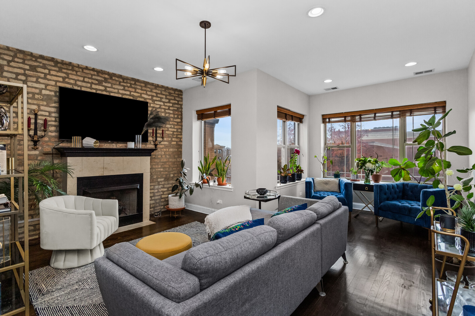 4944 North Spaulding Avenue, Unit 3N Chicago, IL 60625 - Photo 2 of 12