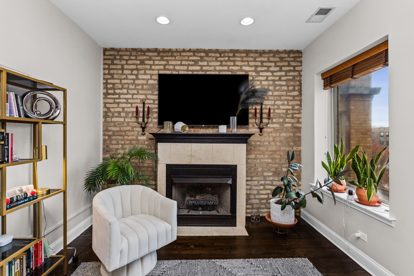 4944 North Spaulding Avenue, Unit 3N Chicago, IL 60625 - Photo 5 of 12