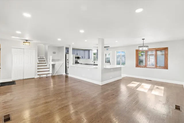 $274,900 | 325 Indiana Street, Park Forest, IL 60466