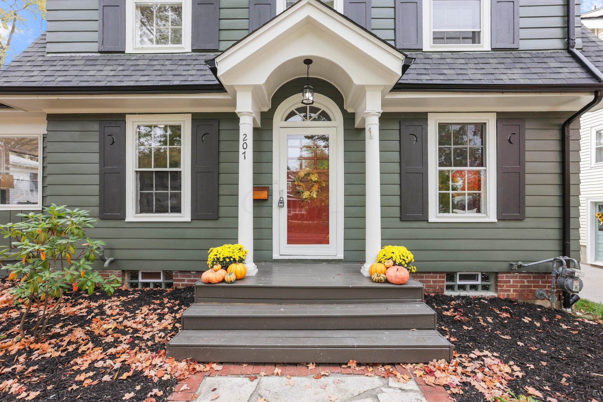 207 Chatham Road Columbus, OH 43214 - Photo 2 of 45 207 Chatham