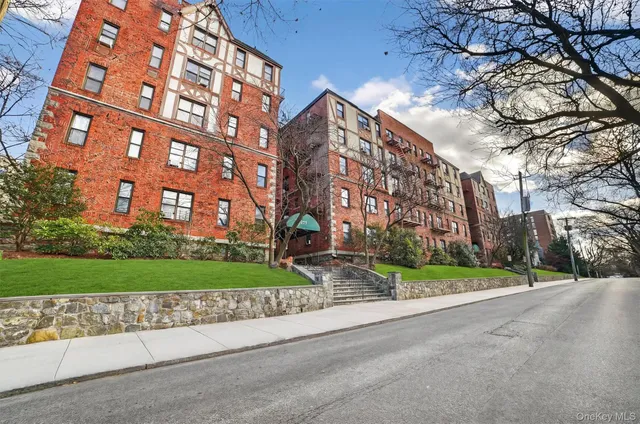 $125,000 | 673 Locust Street, Unit 1F, Mount Vernon, NY 10552