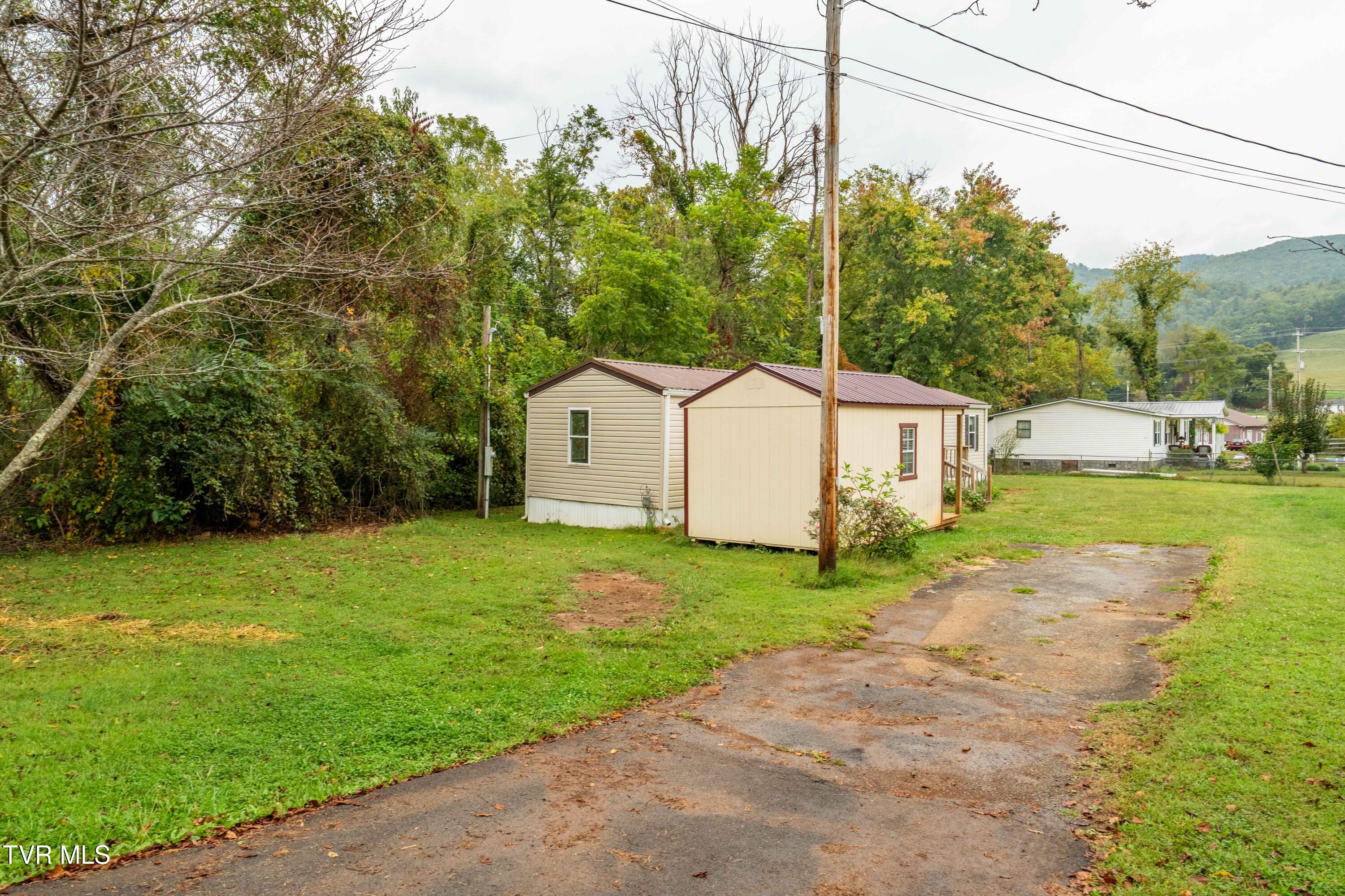 140 Peters Hollow Road Elizabethton, TN 37643 - Photo 30 of 34 140 Peters Hollow Road (2 of 43)