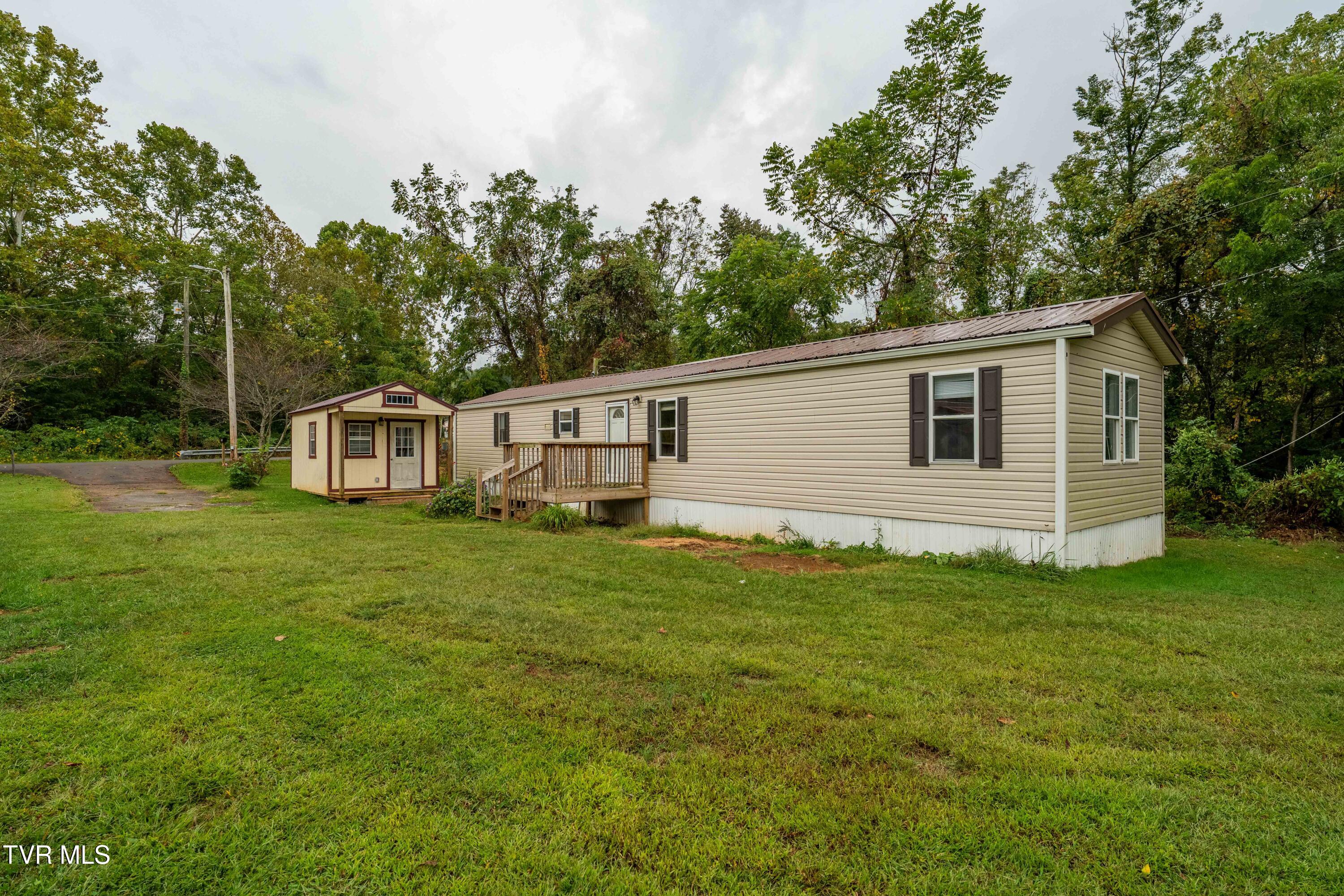 140 Peters Hollow Road Elizabethton, TN 37643 - Photo 34 of 34 140 Peters Hollow Road (7 of 43)