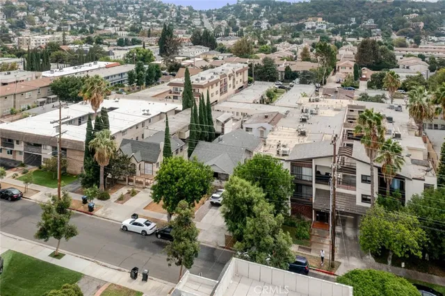 $4,000 | 818 East Windsor Road, Glendale, CA 91205