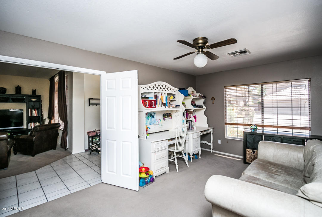 394 West El Freda Road Tempe, AZ 85284 - Photo 16 of 31 Den/Playroom