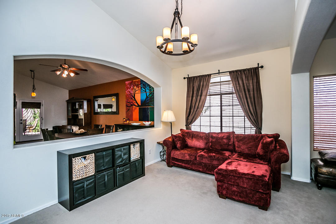 394 West El Freda Road Tempe, AZ 85284 - Photo 6 of 31 Formal Dining Room