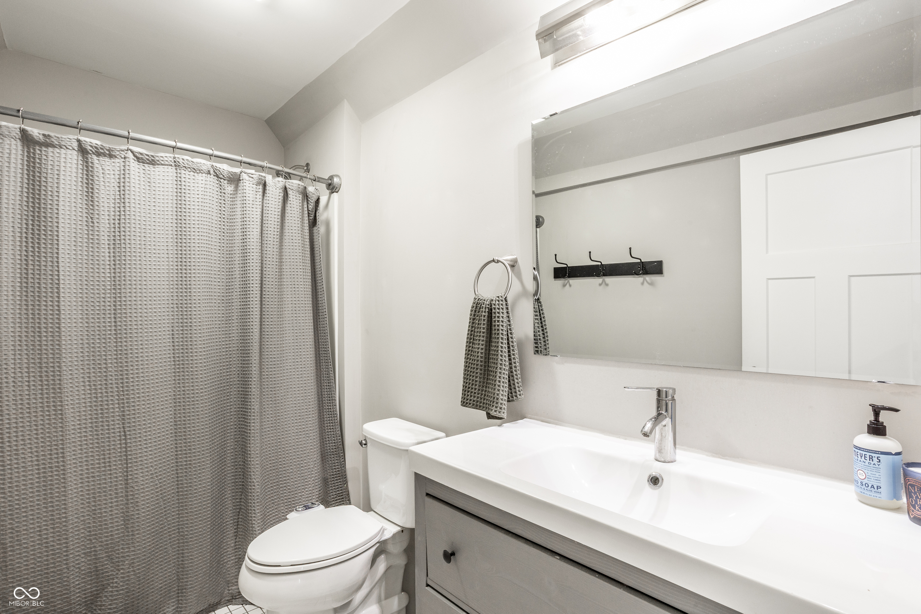4031 Rookwood Avenue Indianapolis, IN 46208 - Photo 9 of 15