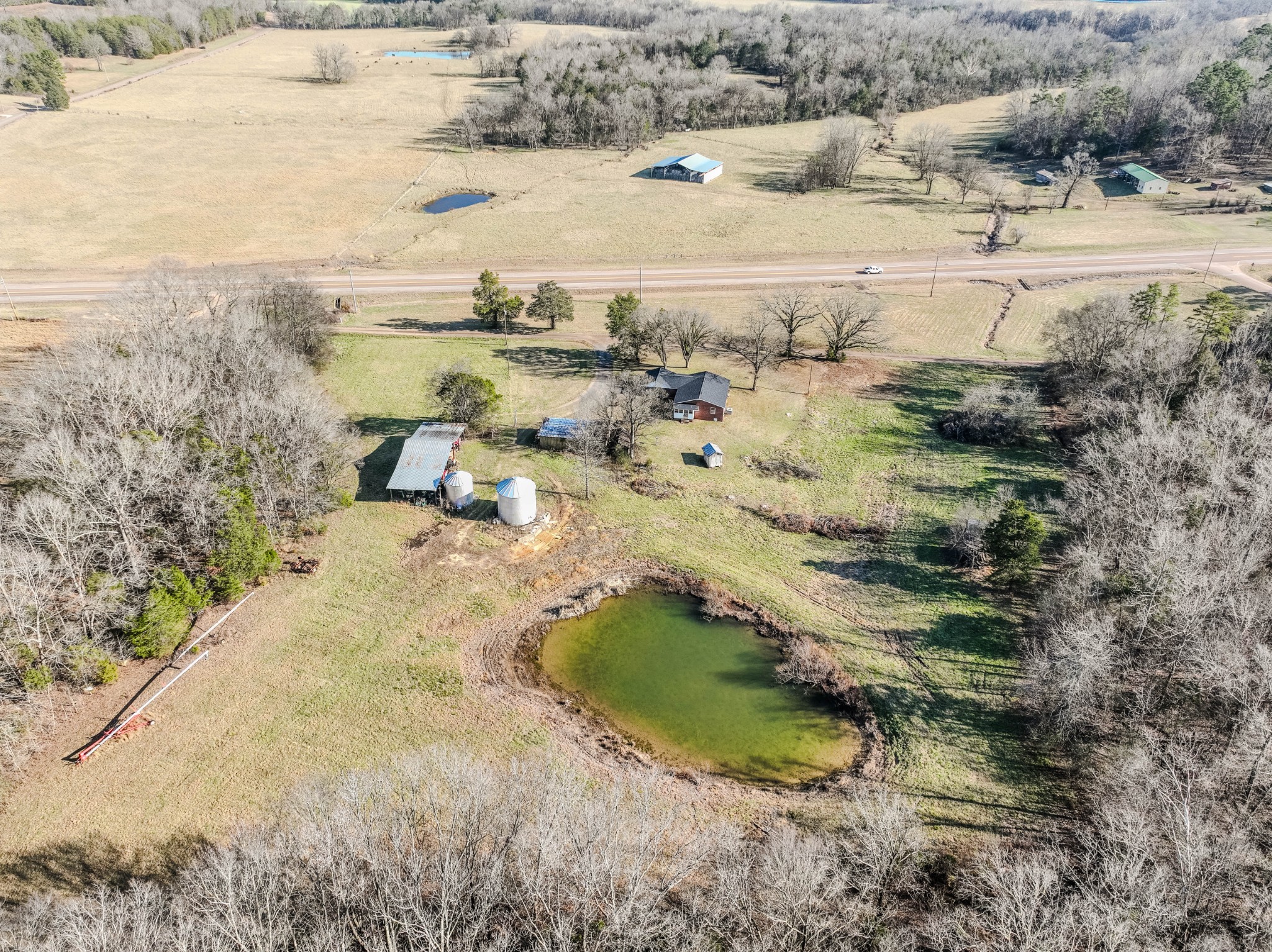 5026 Tinin Road Clifton, TN 38425 - Photo 18 of 39