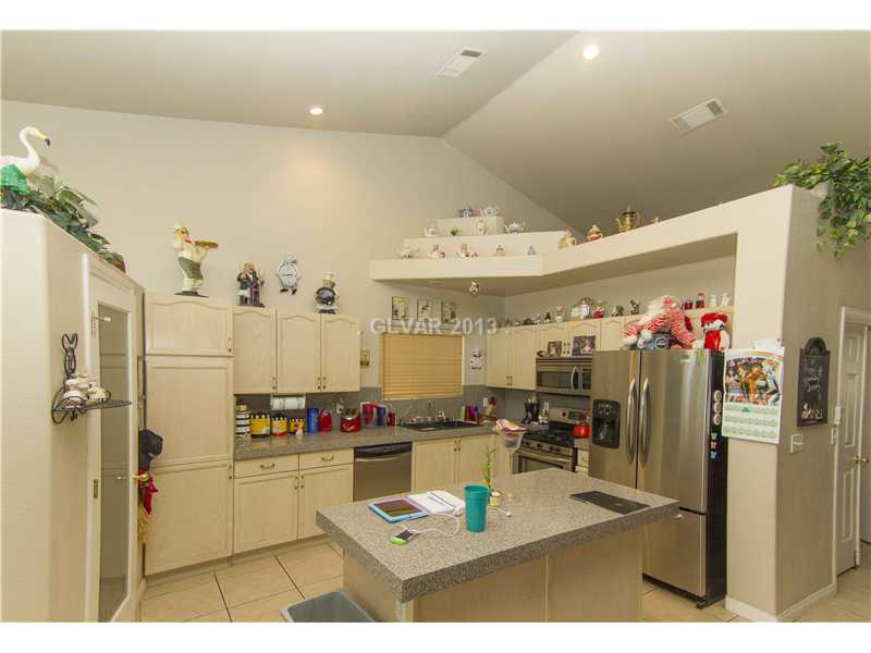122 Rancho Maderas Way Henderson, NV 89002 - Photo 3 of 10 Property Photo.