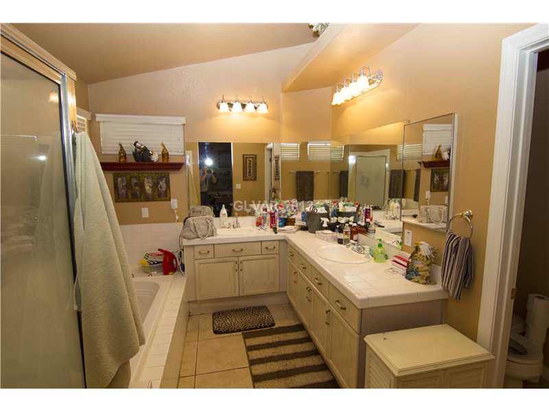122 Rancho Maderas Way Henderson, NV 89002 - Photo 8 of 10 Property Photo.