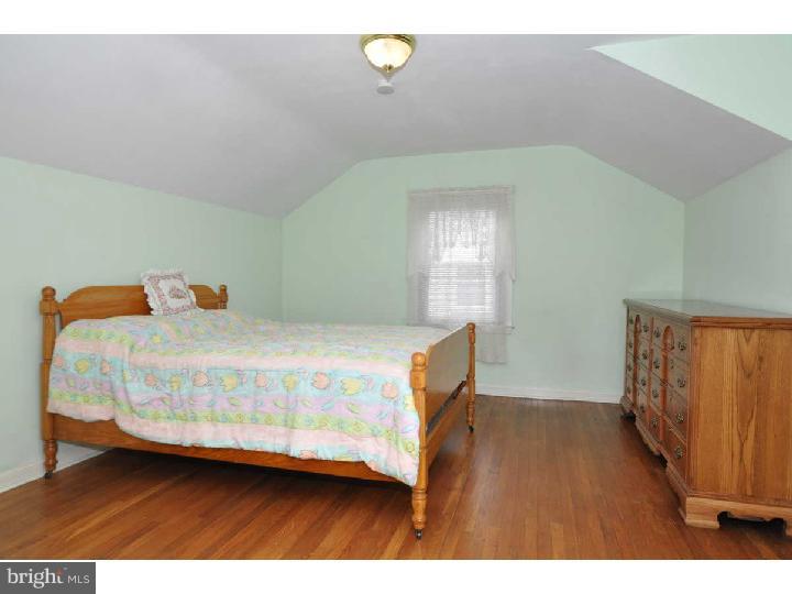 517 Glendale Road Havertown, PA 19083 - Photo 12 of 19 Bedroom