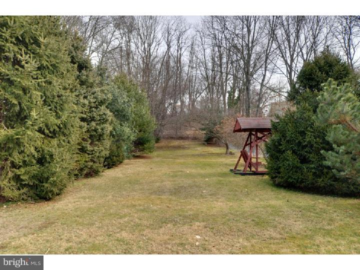 517 Glendale Road Havertown, PA 19083 - Photo 15 of 19 Back Yard
