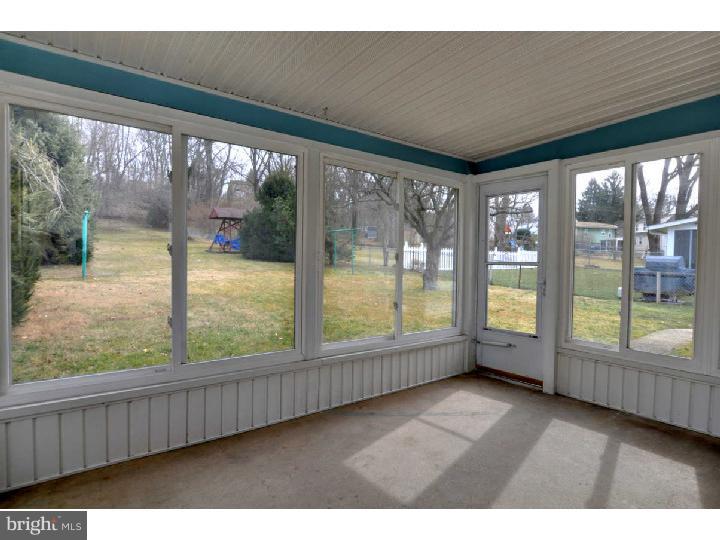 517 Glendale Road Havertown, PA 19083 - Photo 9 of 19 Sun Room