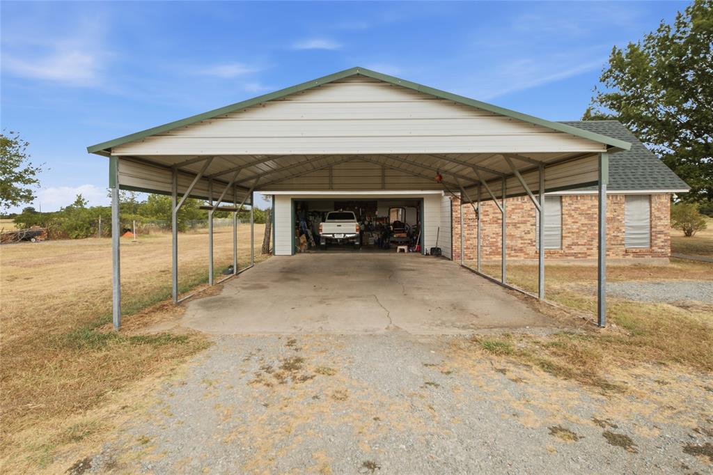 6411 West Line Road Collinsville, TX 76233 - Photo 23 of 40 Gallery Image 23