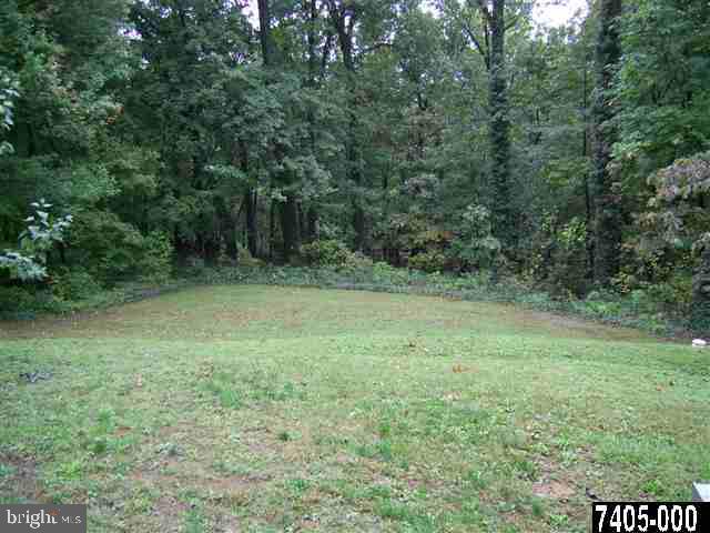 1915 Woodland Road York, PA 17403 - Photo 10 of 25 Gallery Image 10