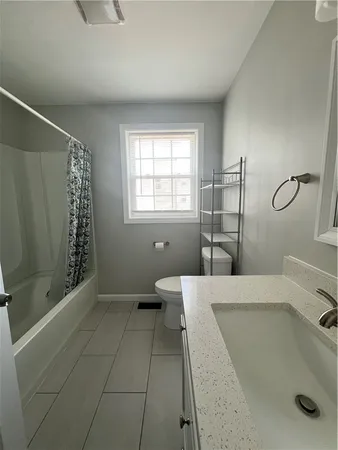$2,300 | 109 Bowdoin Street, Unit 1, Providence, RI 02909
