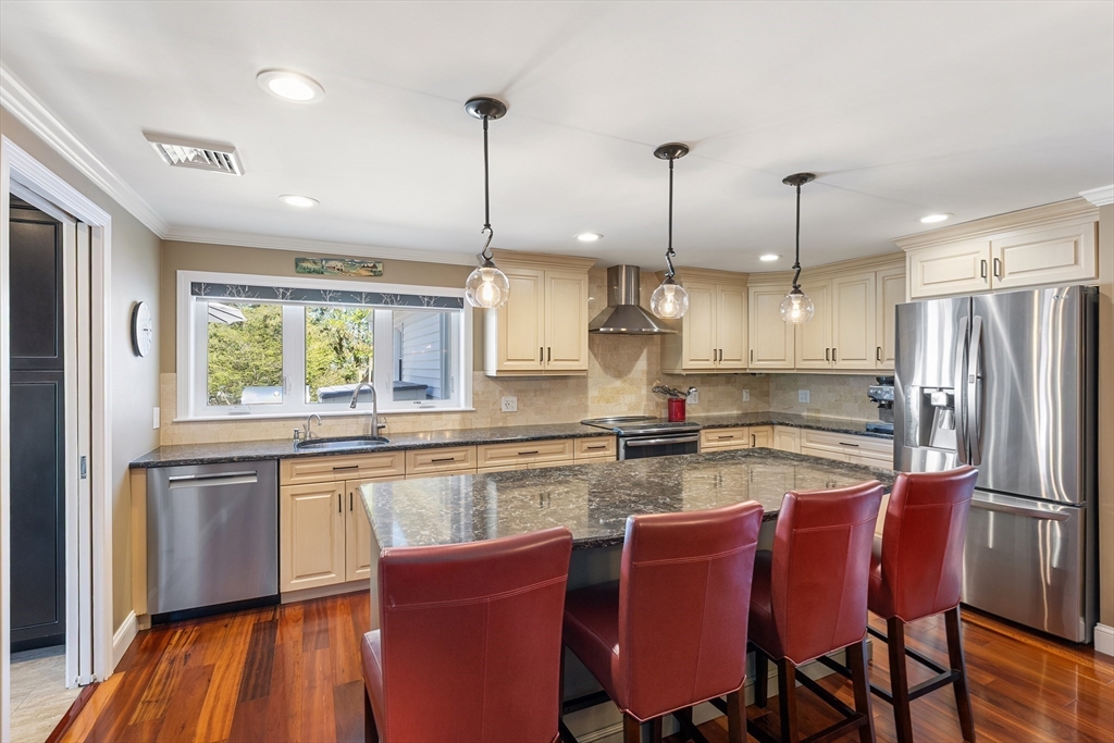10 Appleton Road Natick, MA 01760 - Photo 12 of 38 Gallery Image 12