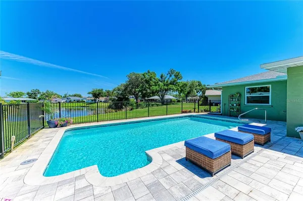 $680,000 | 1907 37th Street West, Bradenton, FL 34205