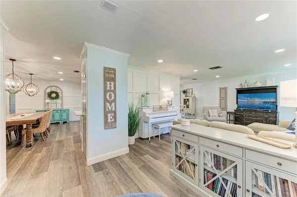 $680,000 | 1907 37th Street West, Bradenton, FL 34205