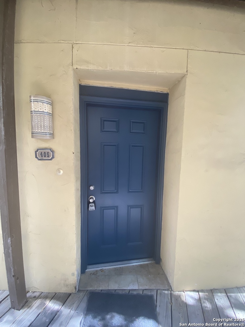 8642 Fredericksburg Road, Unit 405 San Antonio, TX 78240 - Photo 2 of 22