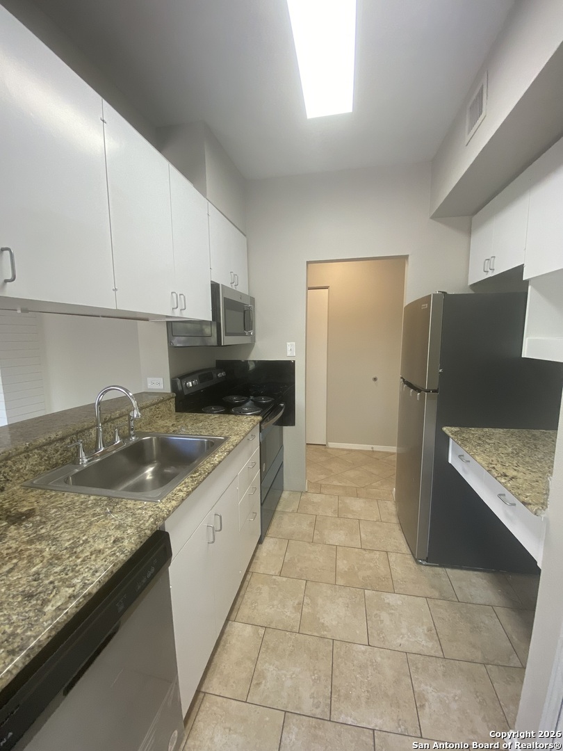 8642 Fredericksburg Road, Unit 405 San Antonio, TX 78240 - Photo 5 of 22