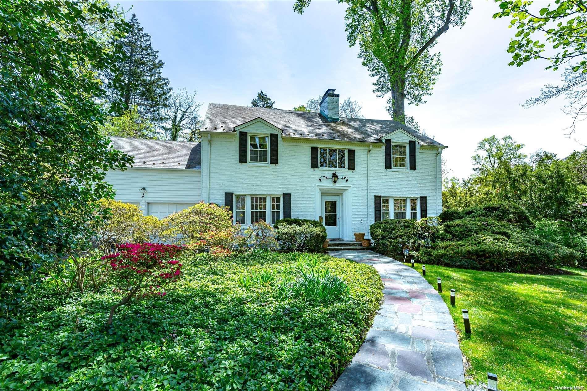 17 Mirrielees Road Great Neck, NY 11021 - Photo 1 of 1 Gallery Image 1