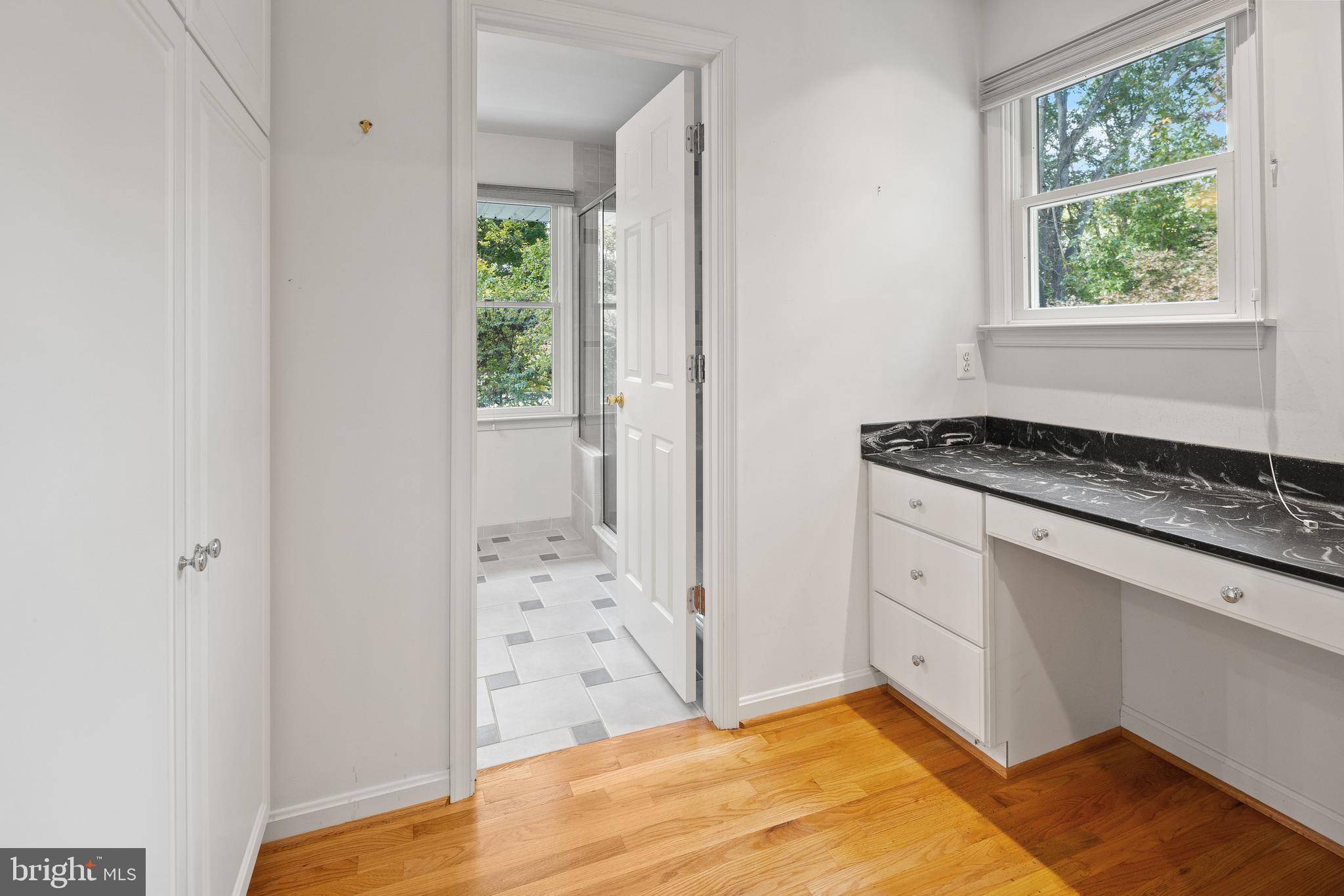 5014 Round Tower Place Columbia, MD 21044 - Photo 18 of 47 Primary suite bath