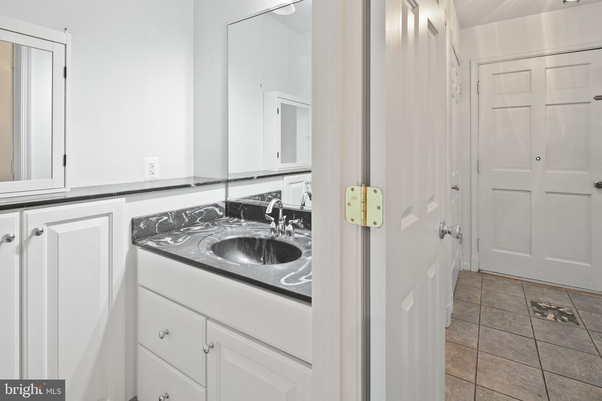 5014 Round Tower Place Columbia, MD 21044 - Photo 22 of 47 Powder room