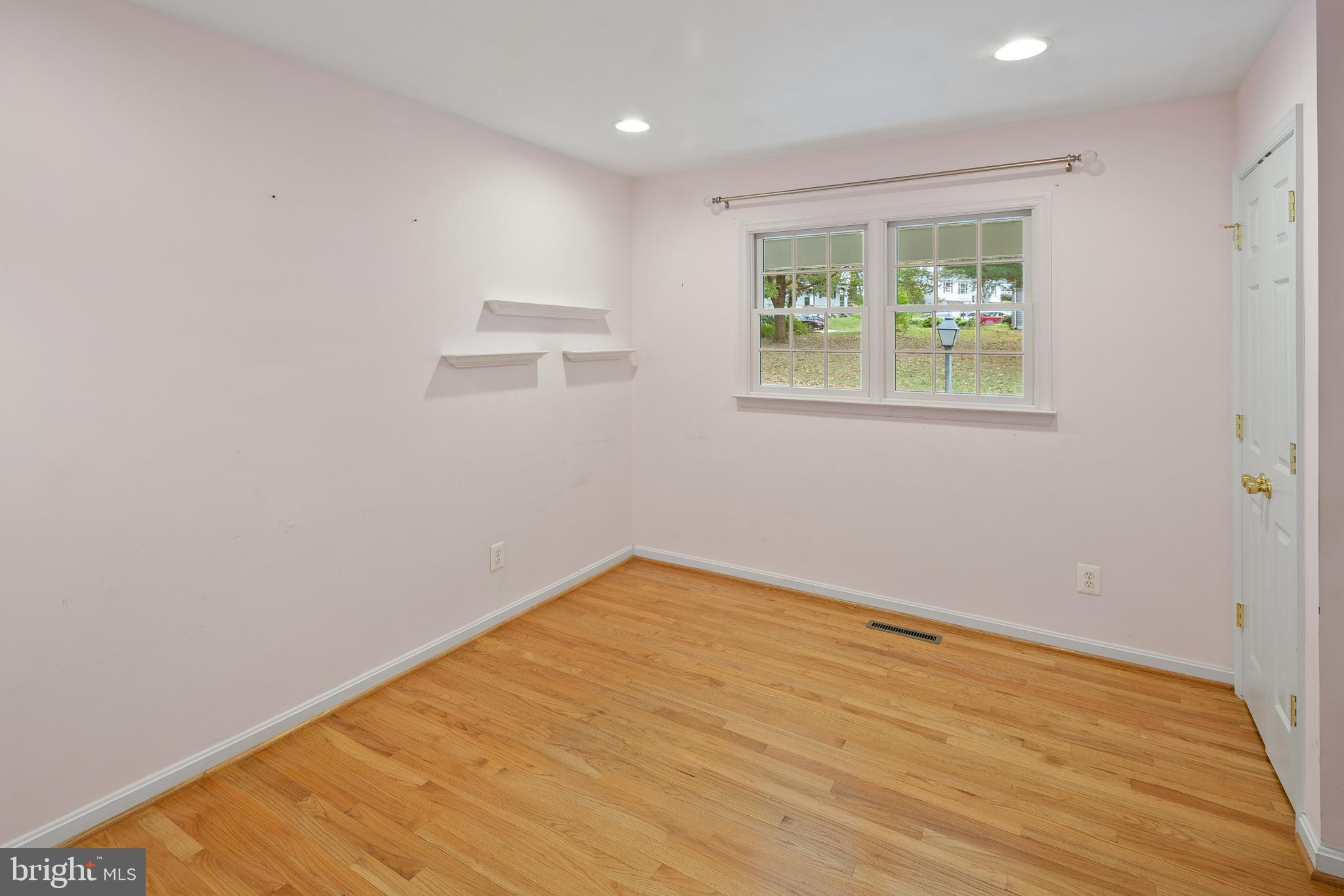 5014 Round Tower Place Columbia, MD 21044 - Photo 24 of 47 Main Level 5th Bed/Office